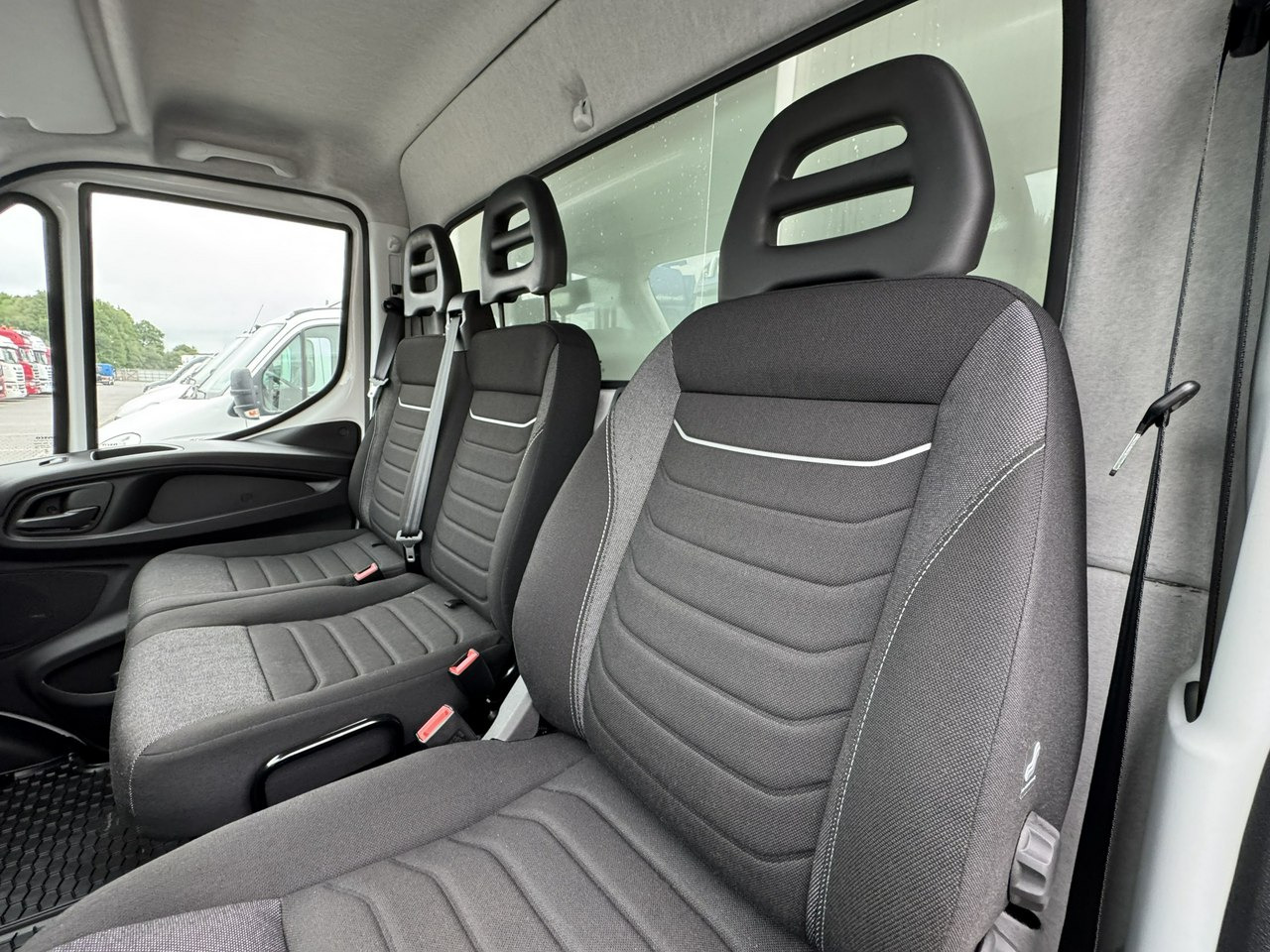 Refrigerated van Iveco Daily 35S16 V: picture 35