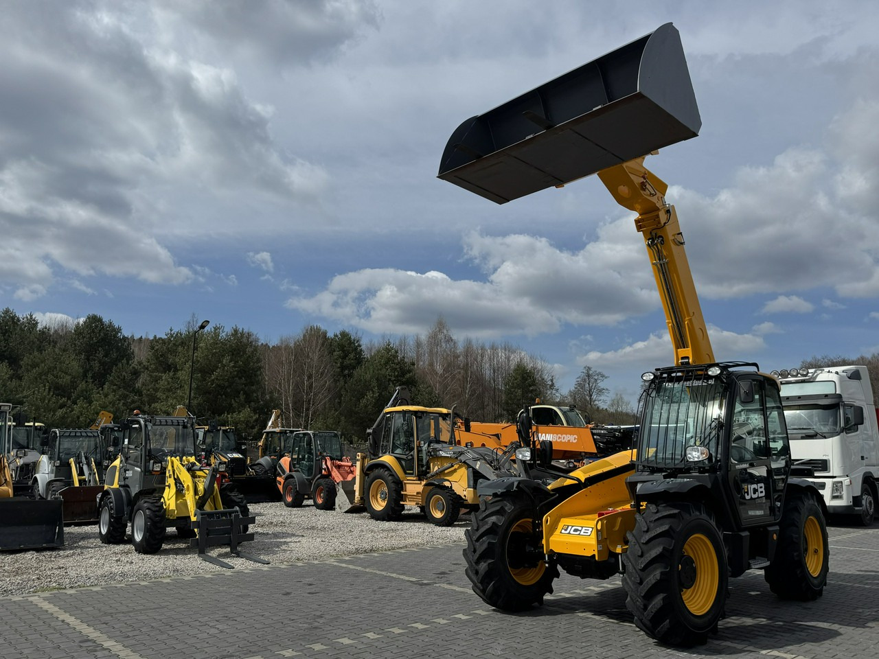 JCB 531-70 Stage V Klimatyzacja Sterowanie Joystick na GWARANCJI !!! - Telescopic handler: picture 2 JCB 531-70 Stage V Klimatyzacja Sterowanie Joystick na GWARANCJI !!! - Telescopic handler: picture 2
