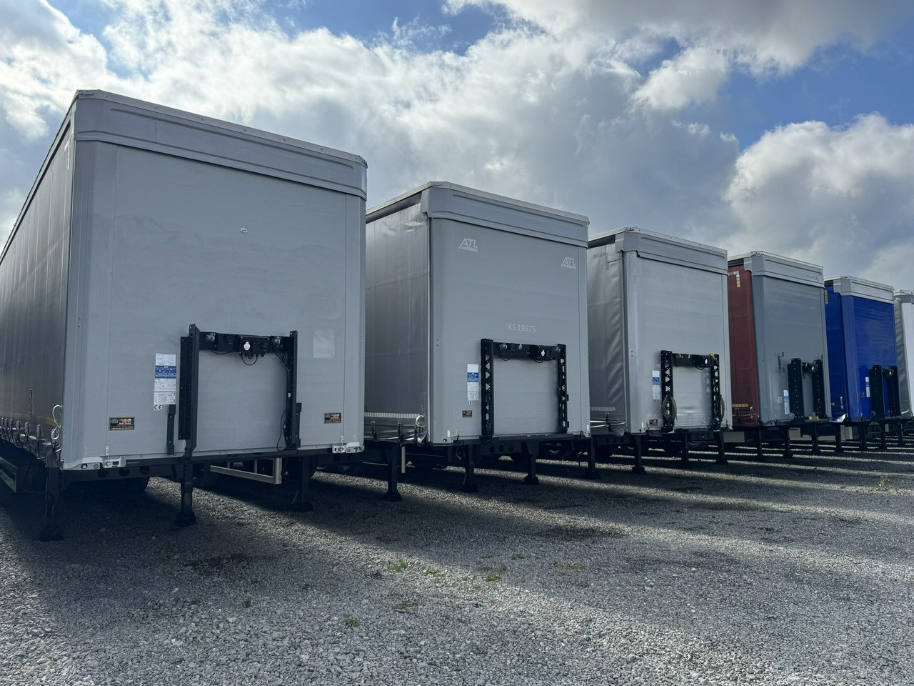 Kogel S 24 Standard - Curtainsider semi-trailer: picture 2 Kogel S 24 Standard - Curtainsider semi-trailer: picture 2