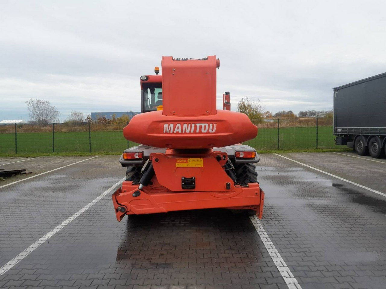Manitou MRT 2470 +PRIVILEGE ST4 S1 ROTO Ładowarka Teleskopowa - Telescopic handler: picture 5 Manitou MRT 2470 +PRIVILEGE ST4 S1 ROTO Ładowarka Teleskopowa - Telescopic handler: picture 5