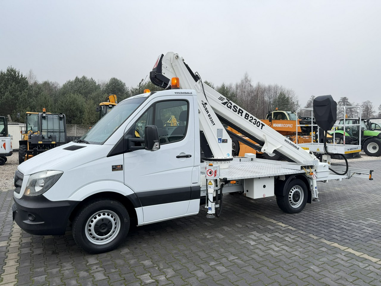 Mercedes Sprinter - Truck mounted aerial platform: picture 2 Mercedes Sprinter - Truck mounted aerial platform: picture 2
