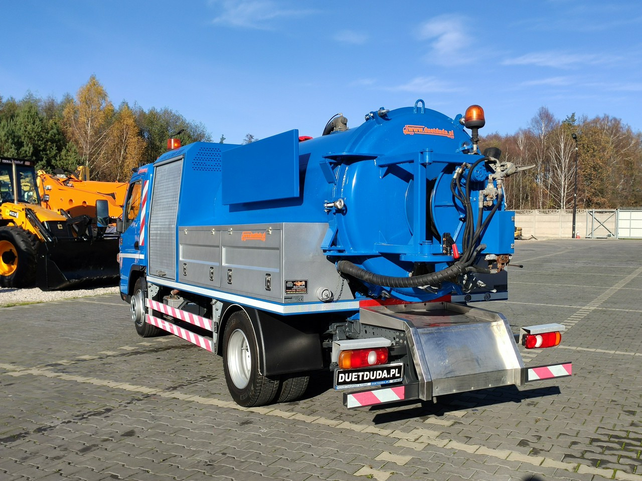 Mitsubishi Canter 7C18 3.0/150 KM Asenizcyjny - Vacuum truck: picture 4 Mitsubishi Canter 7C18 3.0/150 KM Asenizcyjny - Vacuum truck: picture 4