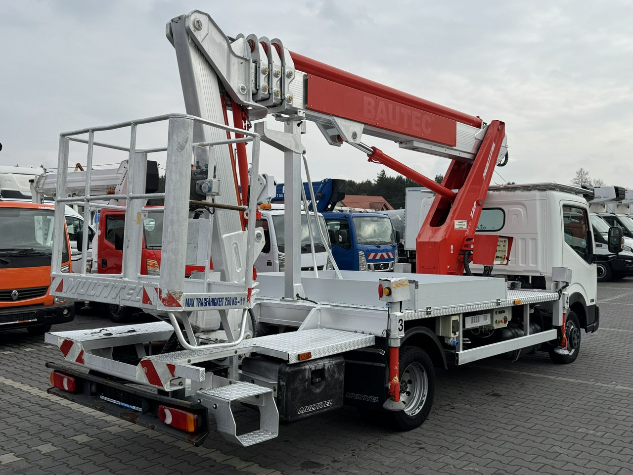 Nissan Cabstar - Truck mounted aerial platform: picture 3 Nissan Cabstar - Truck mounted aerial platform: picture 3