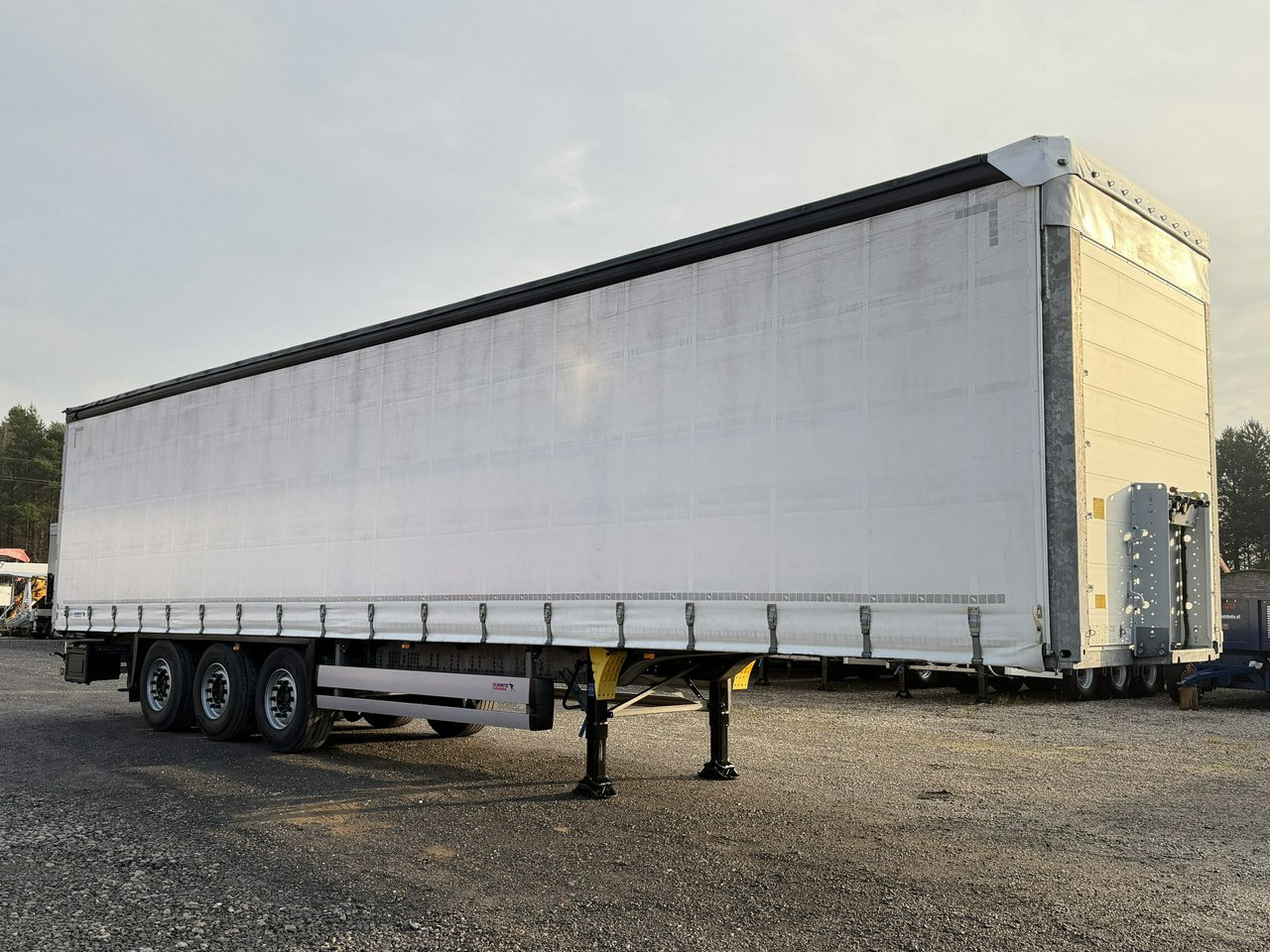 Schmitz Cargobull Standard Rama Ocynk Oś podnoszona Grudzień 2019r - Curtainsider semi-trailer: picture 2 Schmitz Cargobull Standard Rama Ocynk Oś podnoszona Grudzień 2019r - Curtainsider semi-trailer: picture 2