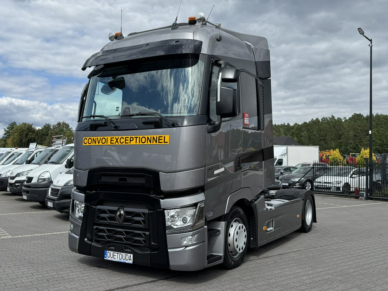 Renault Gama T 520 HIGH CAB Silnik 13litrów Euro 6 Low deck - Tractor unit: picture 2 Renault Gama T 520 HIGH CAB Silnik 13litrów Euro 6 Low deck - Tractor unit: picture 2