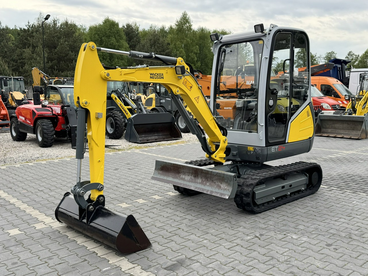 Wacker Neuson ET 24 Mało Używana Przepracowane tylko 800mth - Mini excavator: picture 5 Wacker Neuson ET 24 Mało Używana Przepracowane tylko 800mth - Mini excavator: picture 5