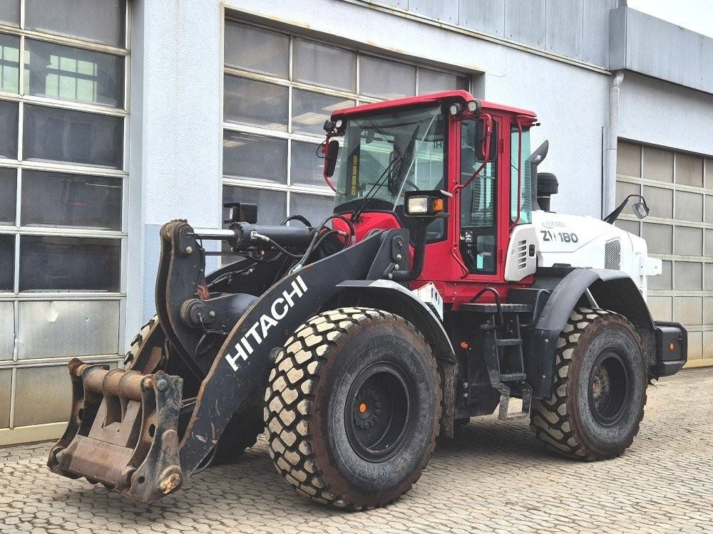 Hitachi ZW 180-5 - Wheel loader: picture 2 Hitachi ZW 180-5 - Wheel loader: picture 2