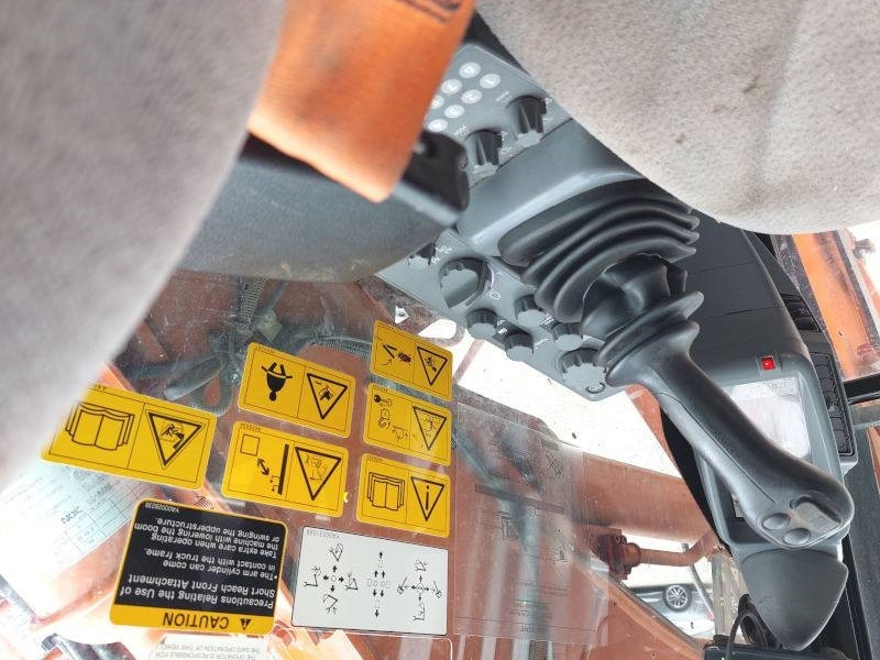 Crawler excavator Hitachi ZX 135 US-6 Short reach front tunnel excavator: picture 14