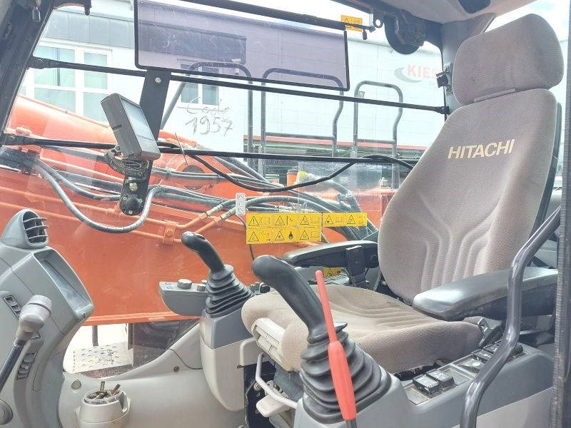 Demolition excavator Hitachi ZX 300 LC-6: picture 13