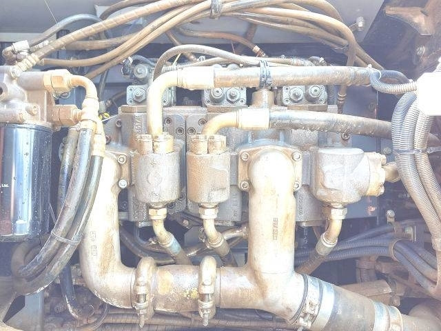 Demolition excavator Hitachi ZX 300 LC-6: picture 9