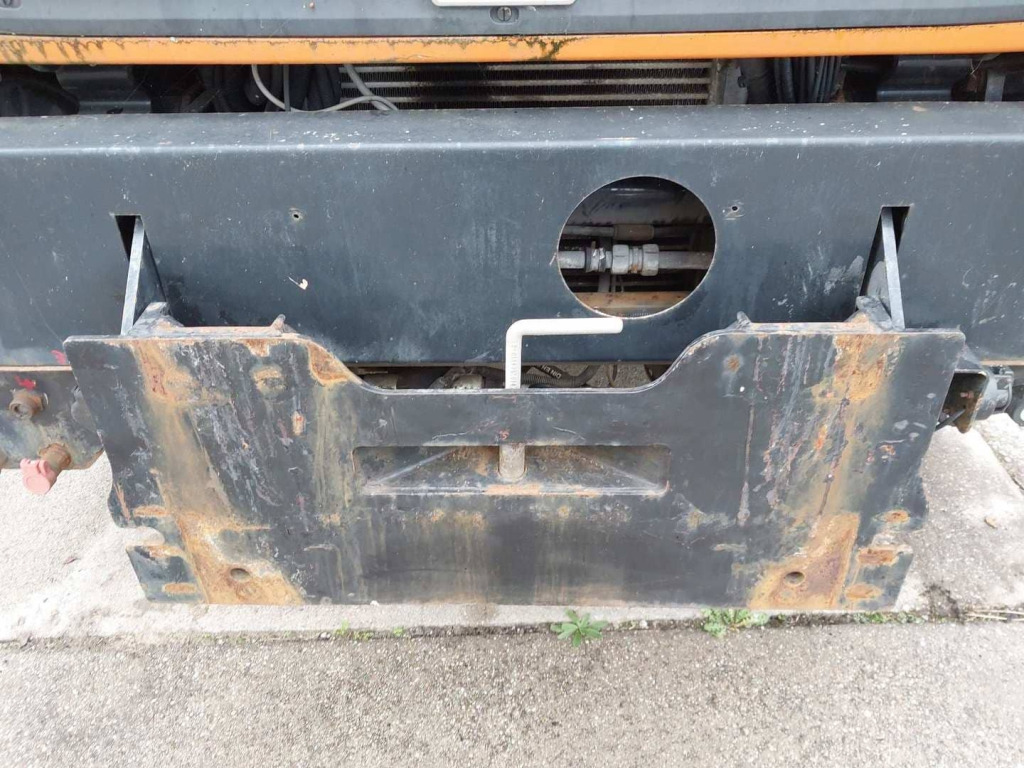 MAN LE 8.220 4x4 / Kran - Tipper, Crane truck: picture 2 MAN LE 8.220 4x4 / Kran - Tipper, Crane truck: picture 2