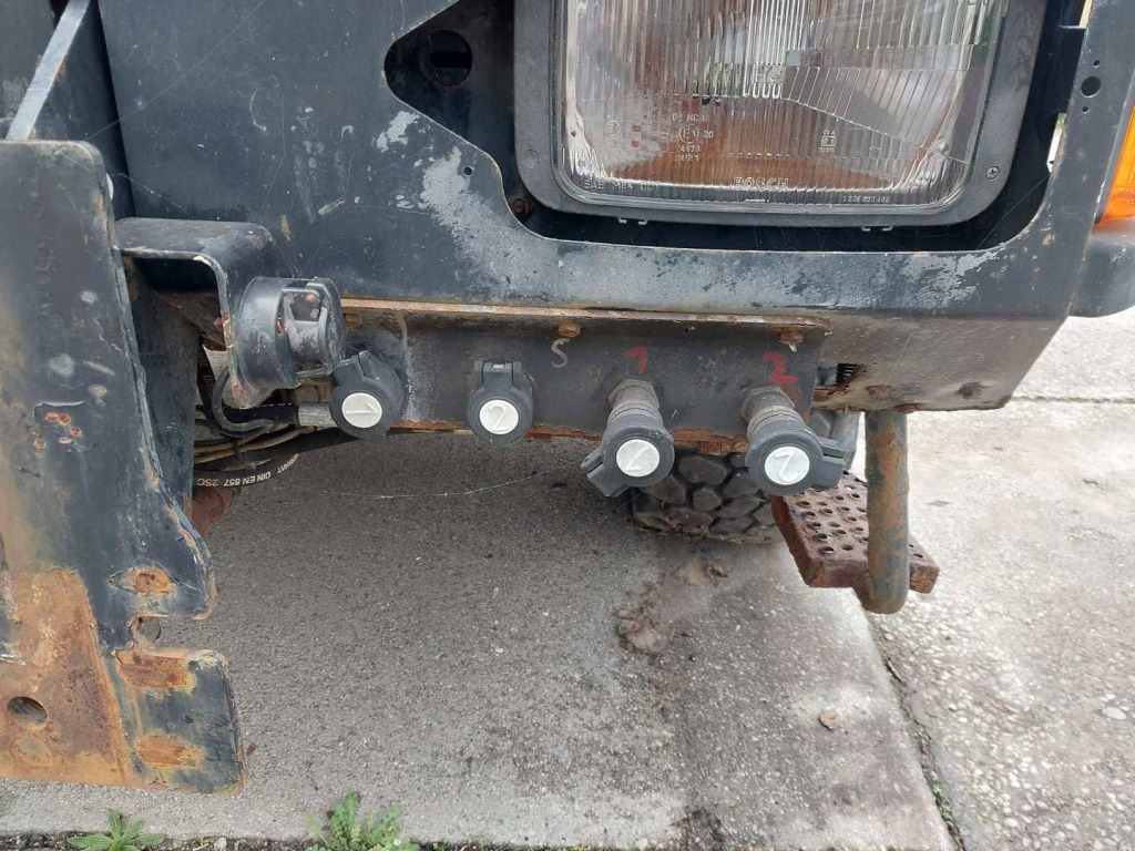 MAN LE 8.220 4x4 / Kran - Tipper, Crane truck: picture 4 MAN LE 8.220 4x4 / Kran - Tipper, Crane truck: picture 4