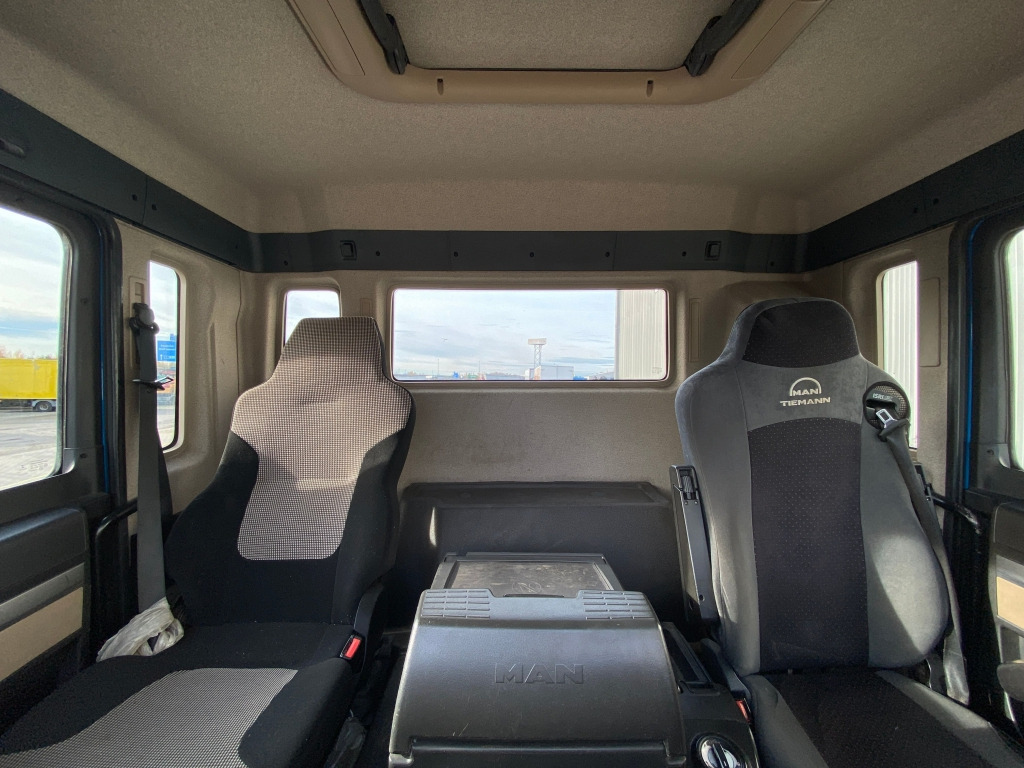 Cab chassis truck MAN TGS 26.420 6x2-4 LL: picture 18 Cab chassis truck MAN TGS 26.420 6x2-4 LL: picture 18