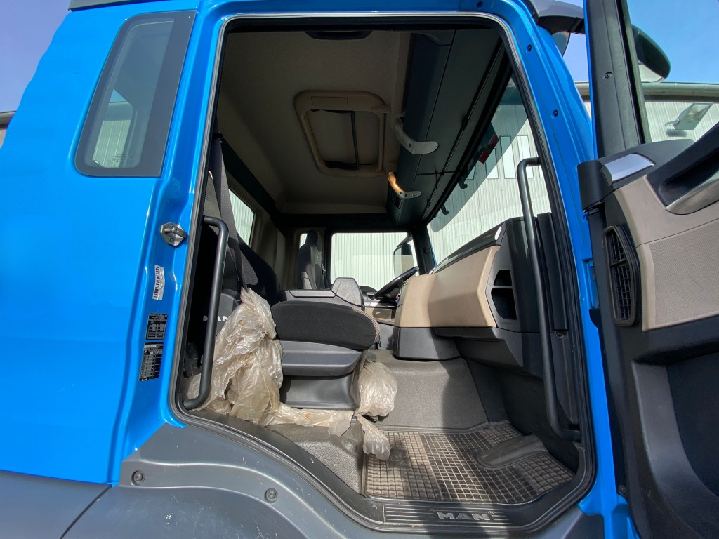 Cab chassis truck MAN TGS 26.420 6x2-4 LL: picture 19 Cab chassis truck MAN TGS 26.420 6x2-4 LL: picture 19