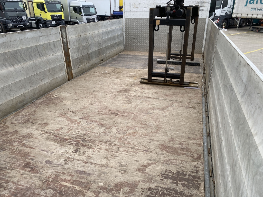 Mercedes-Benz 2545 LL 6x2 Antos / HIAB-Faltkran - Dropside/ Flatbed truck, Crane truck: picture 2 Mercedes-Benz 2545 LL 6x2 Antos / HIAB-Faltkran - Dropside/ Flatbed truck, Crane truck: picture 2