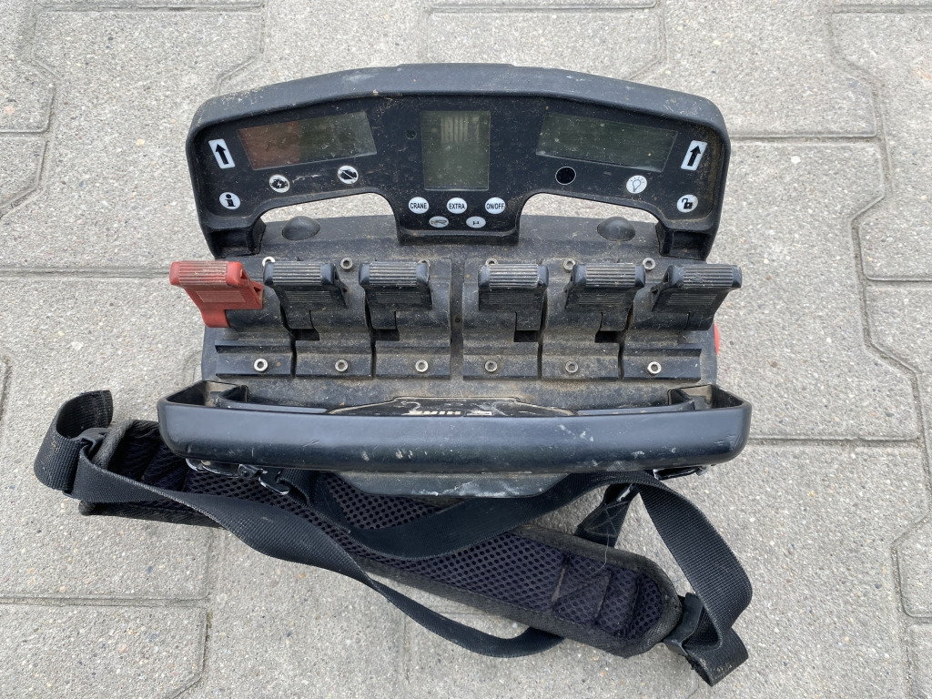 Mercedes-Benz 2545 LL 6x2 Antos / HIAB-Faltkran - Dropside/ Flatbed truck, Crane truck: picture 3 Mercedes-Benz 2545 LL 6x2 Antos / HIAB-Faltkran - Dropside/ Flatbed truck, Crane truck: picture 3