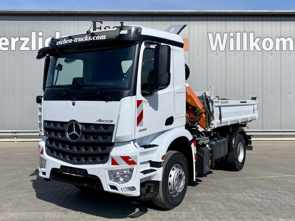 Mercedes-Benz Arocs 1836 | Atlas 126.3*5+6.Kreis*Funk*Navi*AHK - Tipper, Crane truck: picture 2 Mercedes-Benz Arocs 1836 | Atlas 126.3*5+6.Kreis*Funk*Navi*AHK - Tipper, Crane truck: picture 2