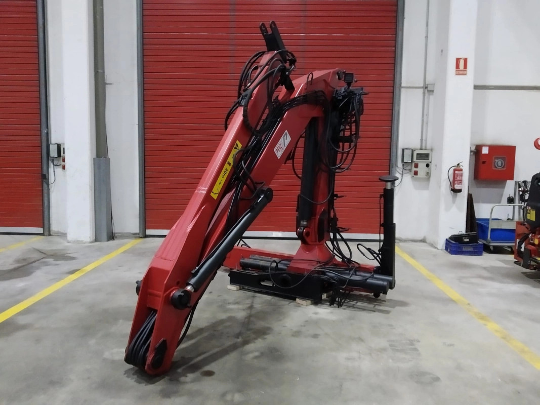 Grúa PENZ 9100H - Loader crane for Truck: picture 4 Grúa PENZ 9100H - Loader crane for Truck: picture 4