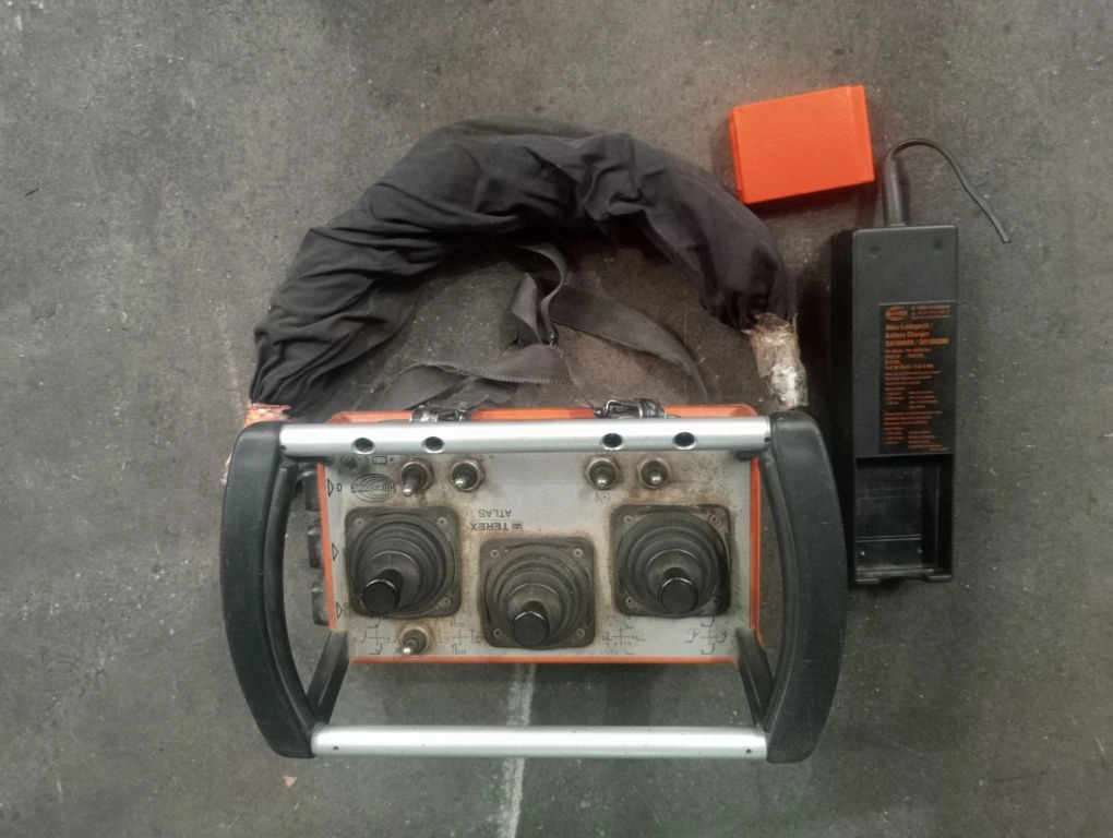 Grúa TEREX TLC 210.2 - A13 - Loader crane for Truck: picture 1 Grúa TEREX TLC 210.2 - A13 - Loader crane for Truck: picture 1