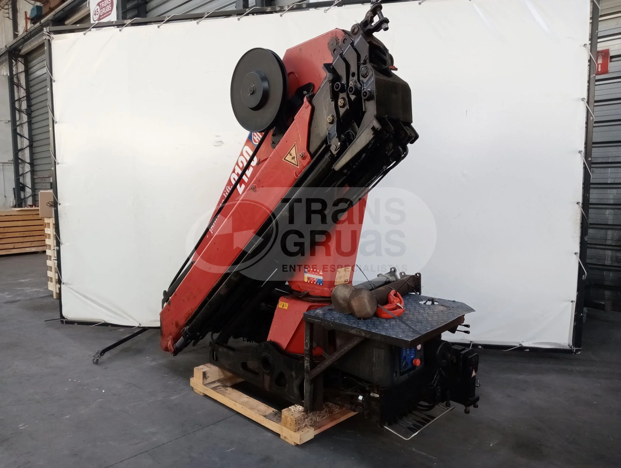 Grúa hidráulica HMF 2120 K RC - Loader crane: picture 3 Grúa hidráulica HMF 2120 K RC - Loader crane: picture 3