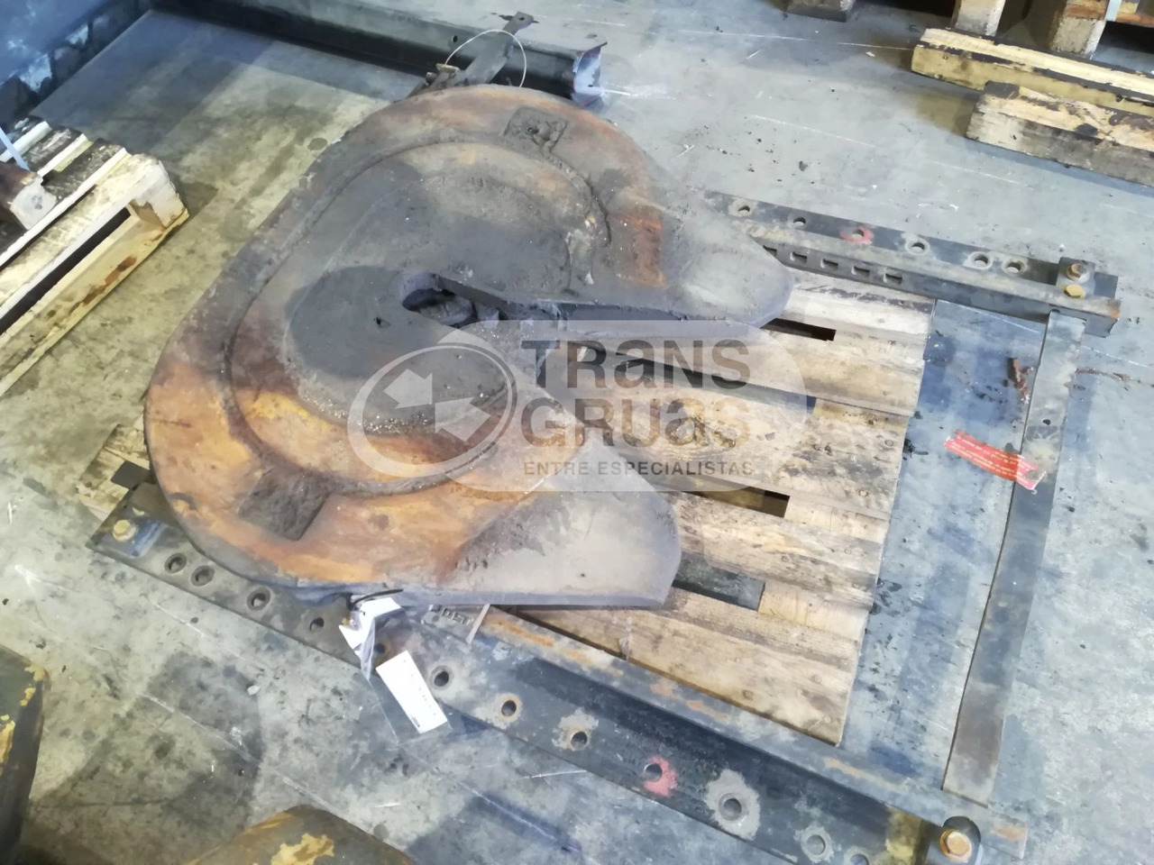 Quinta rueda - Fifth wheel coupling for Truck: picture 1 Quinta rueda - Fifth wheel coupling for Truck: picture 1