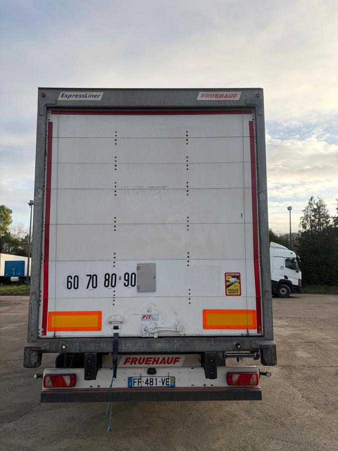 Fruehauf - Closed box semi-trailer: picture 3 Fruehauf - Closed box semi-trailer: picture 3