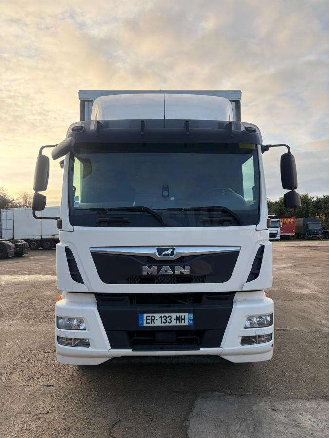 MAN TGM 18.290 - Curtainsider truck: picture 2 MAN TGM 18.290 - Curtainsider truck: picture 2