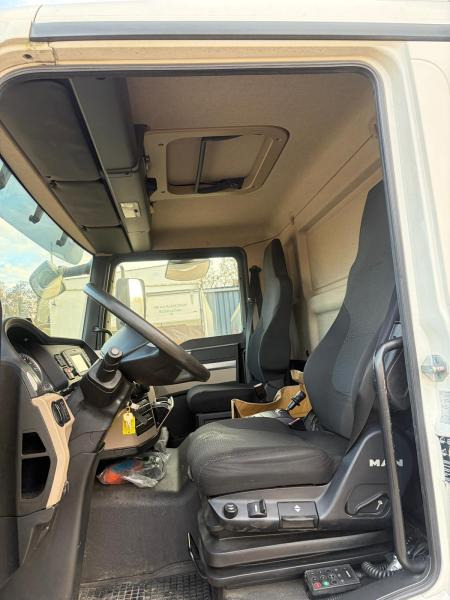 MAN TGM 18.290 - Curtainsider truck: picture 5 MAN TGM 18.290 - Curtainsider truck: picture 5