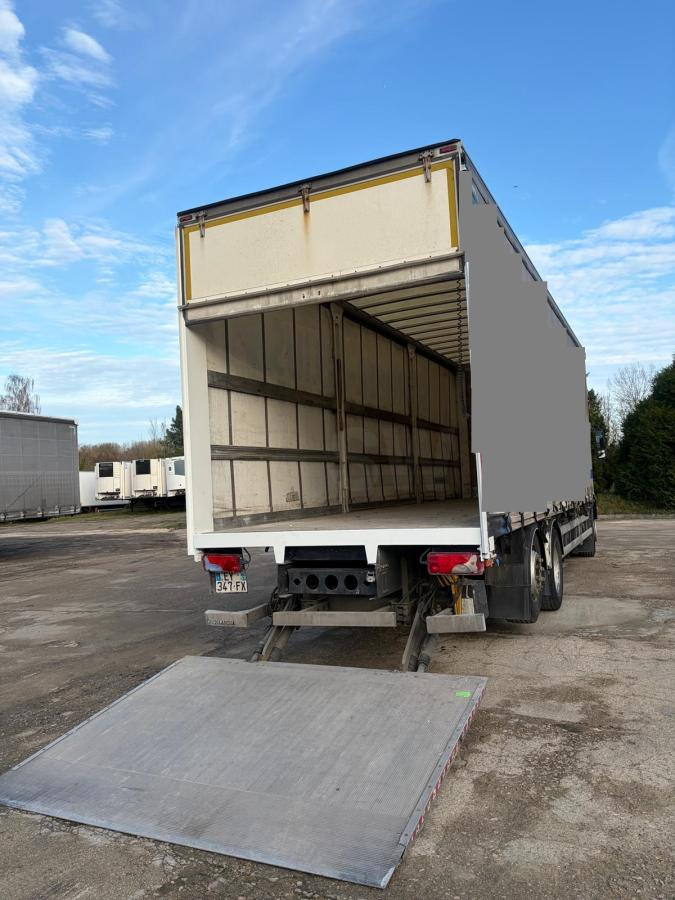MAN TGM 26320 - Curtainsider truck: picture 3 MAN TGM 26320 - Curtainsider truck: picture 3