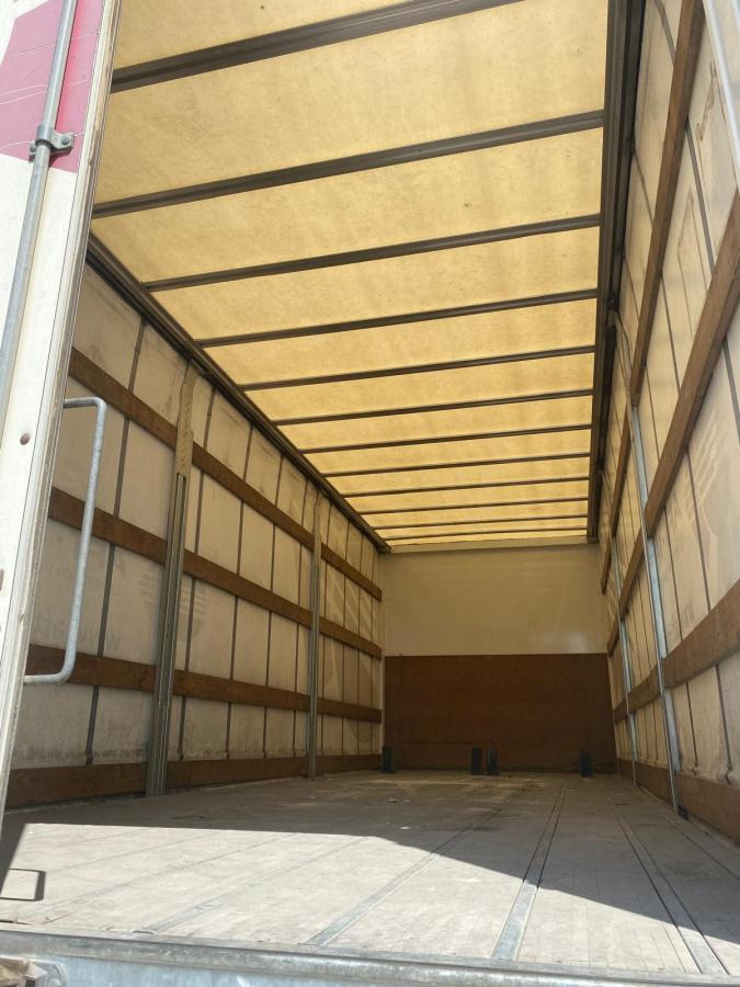 MAN TGX 18.360 - Curtainsider truck: picture 3 MAN TGX 18.360 - Curtainsider truck: picture 3