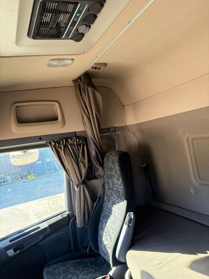 Scania R 490 - Tractor unit: picture 3 Scania R 490 - Tractor unit: picture 3