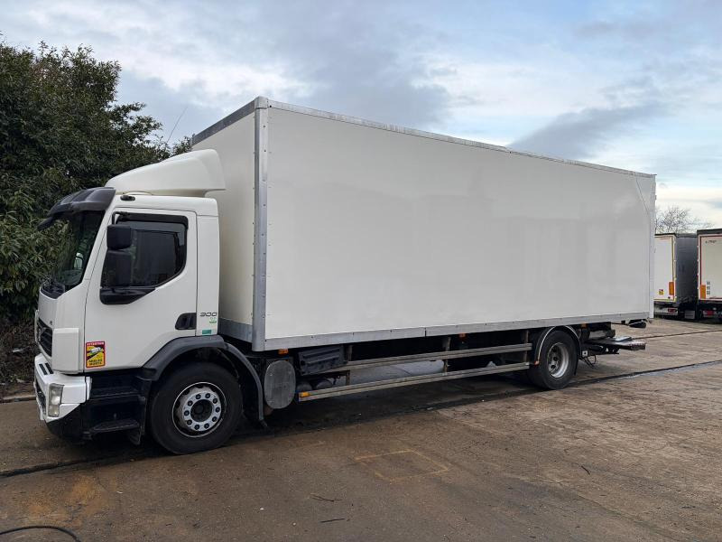 Volvo FE 300 - Box truck: picture 2 Volvo FE 300 - Box truck: picture 2