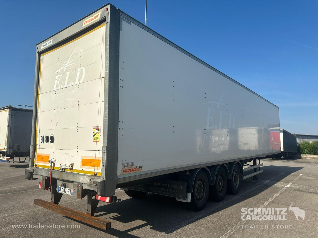 Closed box semi-trailer FRUEHAUF Dryfreight Standard Roller shutter door: picture 8