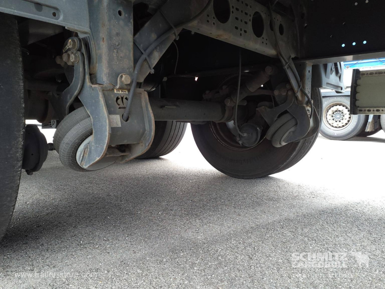 KRONE Curtainsider Dropside - Curtainsider semi-trailer: picture 3 KRONE Curtainsider Dropside - Curtainsider semi-trailer: picture 3