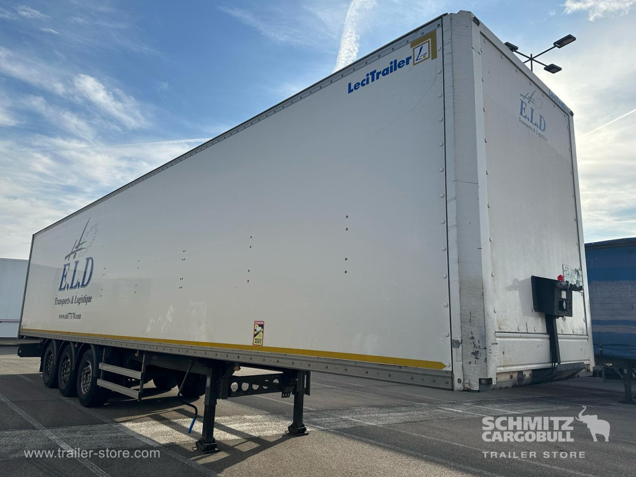 LECI TRAILER Dryfreight Standard Roller shutter door - Closed box semi-trailer: picture 1 LECI TRAILER Dryfreight Standard Roller shutter door - Closed box semi-trailer: picture 1