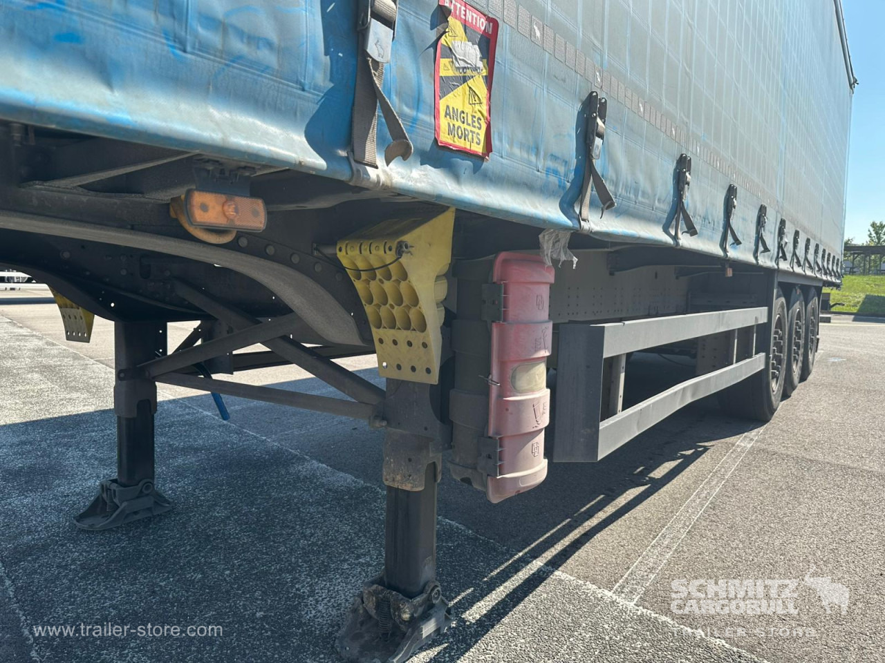 SCHMITZ Curtainsider Standard - Curtainsider semi-trailer: picture 2 SCHMITZ Curtainsider Standard - Curtainsider semi-trailer: picture 2