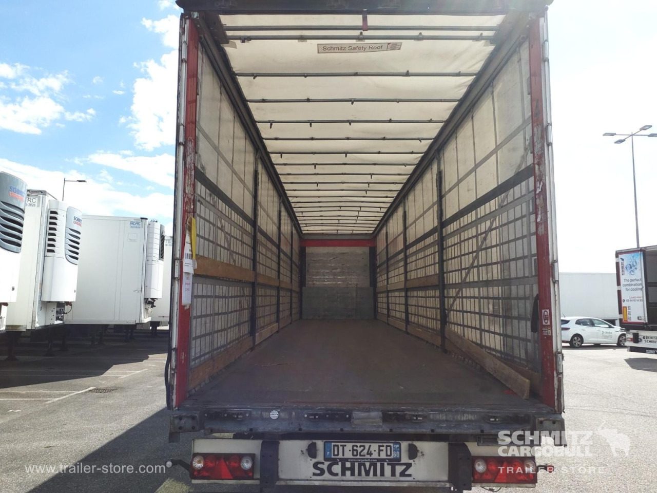 SCHMITZ Curtainsider Standard - Curtainsider semi-trailer: picture 4 SCHMITZ Curtainsider Standard - Curtainsider semi-trailer: picture 4