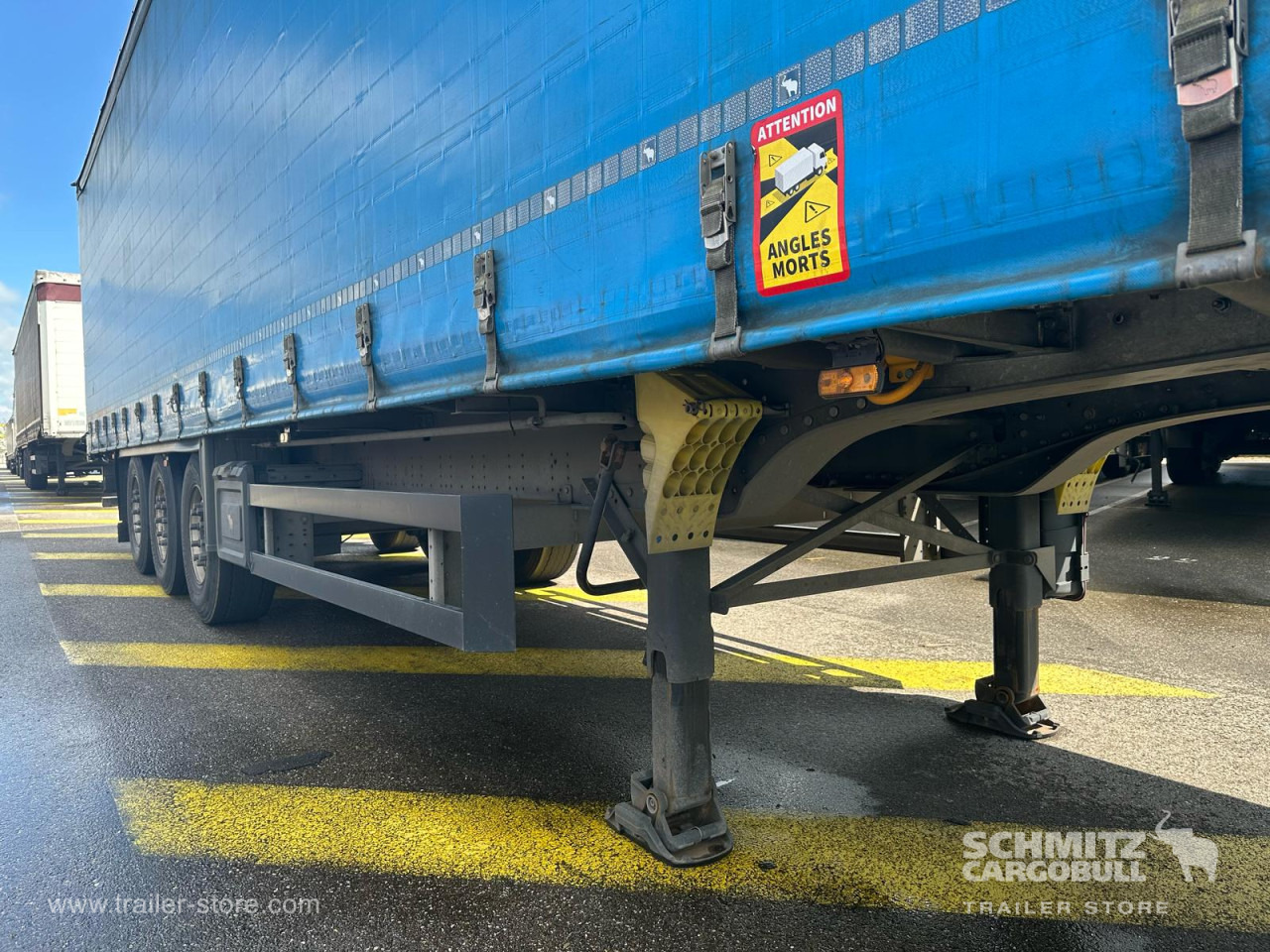 SCHMITZ Curtainsider Standard - Curtainsider semi-trailer: picture 3 SCHMITZ Curtainsider Standard - Curtainsider semi-trailer: picture 3