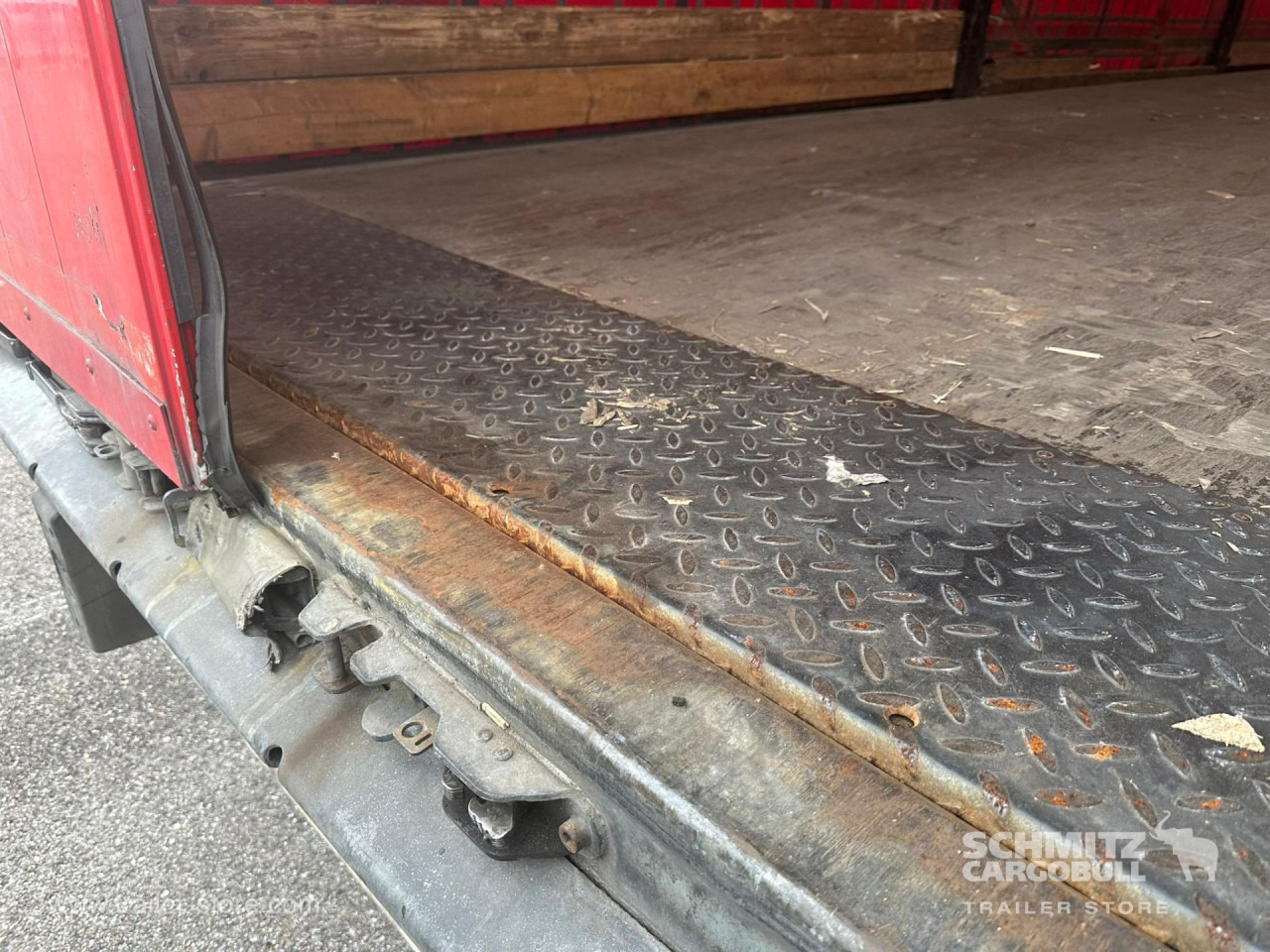 SCHMITZ Curtainsider Standard - Curtainsider semi-trailer: picture 4 SCHMITZ Curtainsider Standard - Curtainsider semi-trailer: picture 4