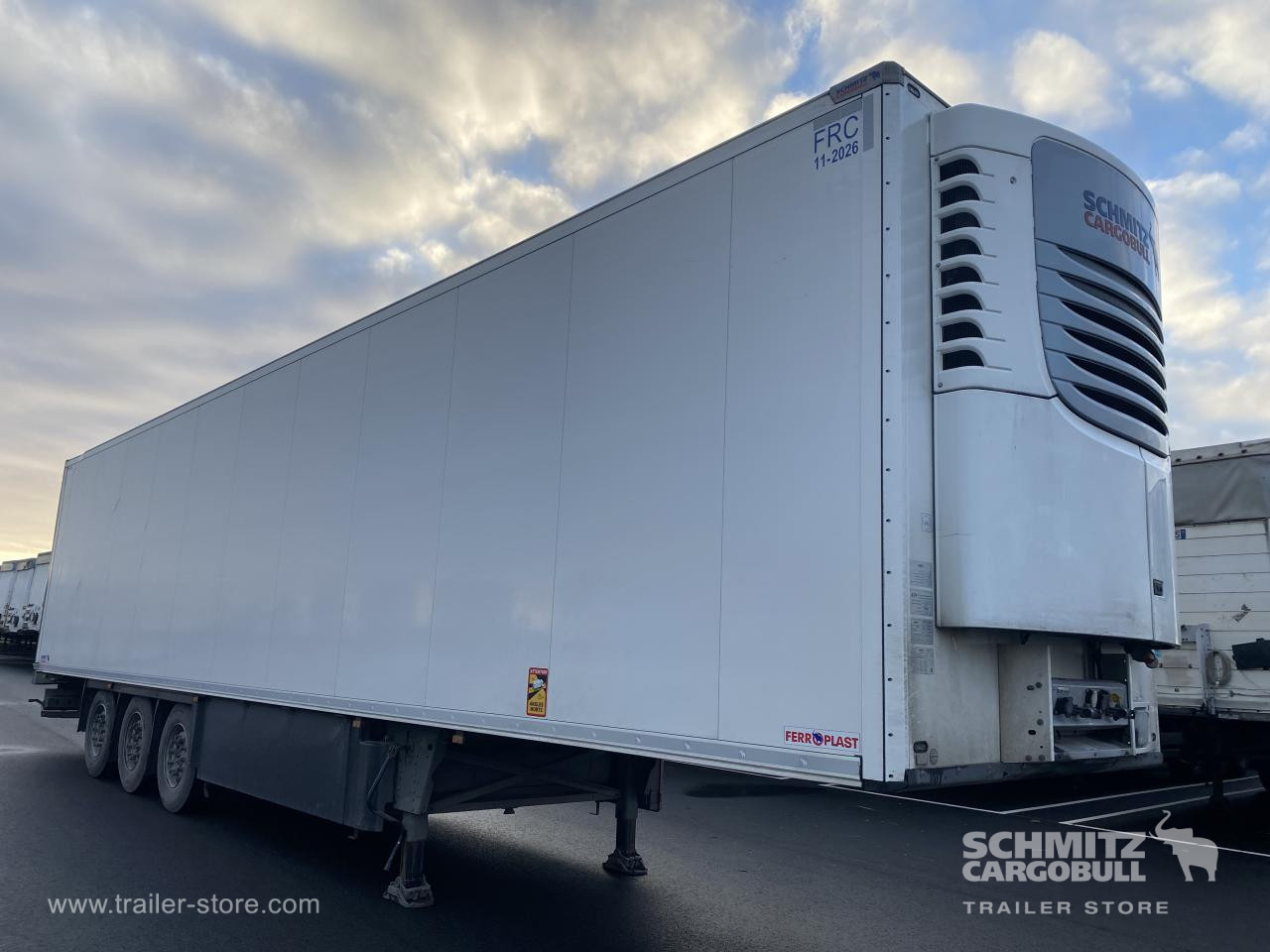 SCHMITZ Reefer Standard - Isothermal semi-trailer: picture 1 SCHMITZ Reefer Standard - Isothermal semi-trailer: picture 1