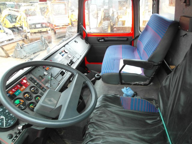 Fire truck Renault G 260: picture 9 Fire truck Renault G 260: picture 9