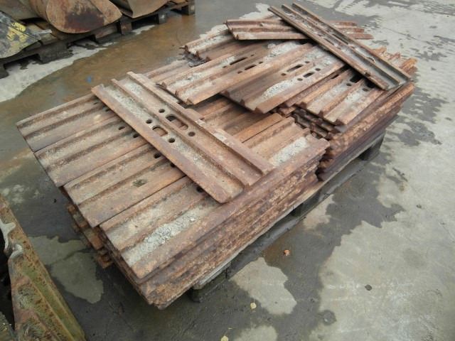 VOLVO EC 180 - Track for Construction machinery: picture 3 VOLVO EC 180 - Track for Construction machinery: picture 3