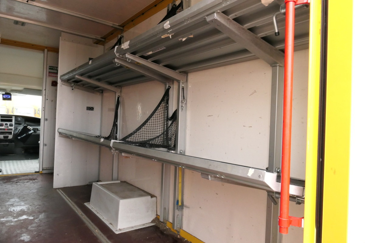 Box van IVECO Daily 35 S11 C30C AUTOMATIK KAMERA MAXI Regale D: picture 9