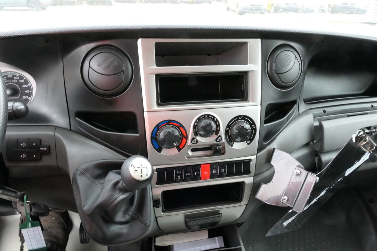 Box van IVECO Daily 35 S11 C30C AUTOMATIK KAMERA MAXI Regale D: picture 11