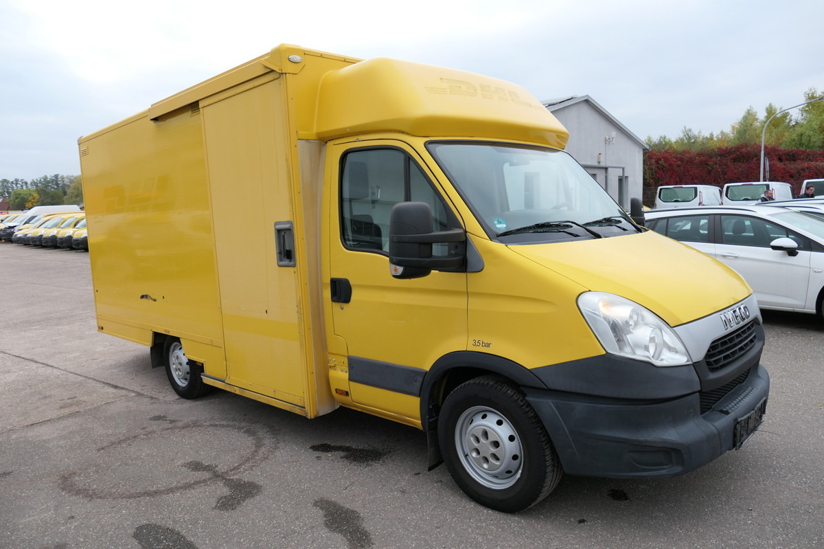 IVECO Daily 35 S11 C30C AUTOMATIK KAMERA Regale LUFT D - Box van: picture 1 IVECO Daily 35 S11 C30C AUTOMATIK KAMERA Regale LUFT D - Box van: picture 1