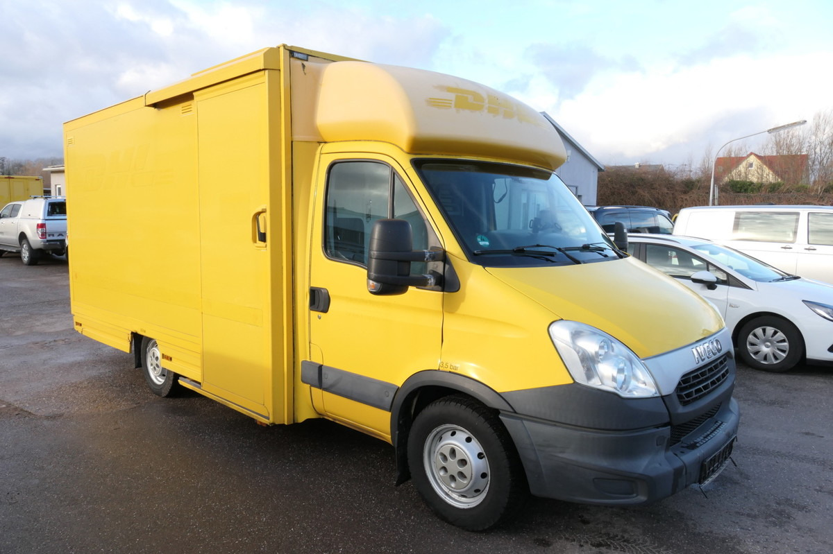 IVECO Daily 35 S11 C30C AUTOMATIK KAMERA Regale LUFT D - Box van: picture 2 IVECO Daily 35 S11 C30C AUTOMATIK KAMERA Regale LUFT D - Box van: picture 2