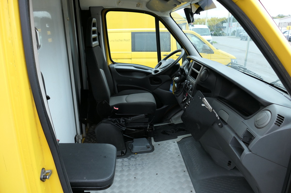 IVECO Daily 35 S11 C30C AUTOMATIK KAMERA Regale LUFT D - Box van: picture 5 IVECO Daily 35 S11 C30C AUTOMATIK KAMERA Regale LUFT D - Box van: picture 5