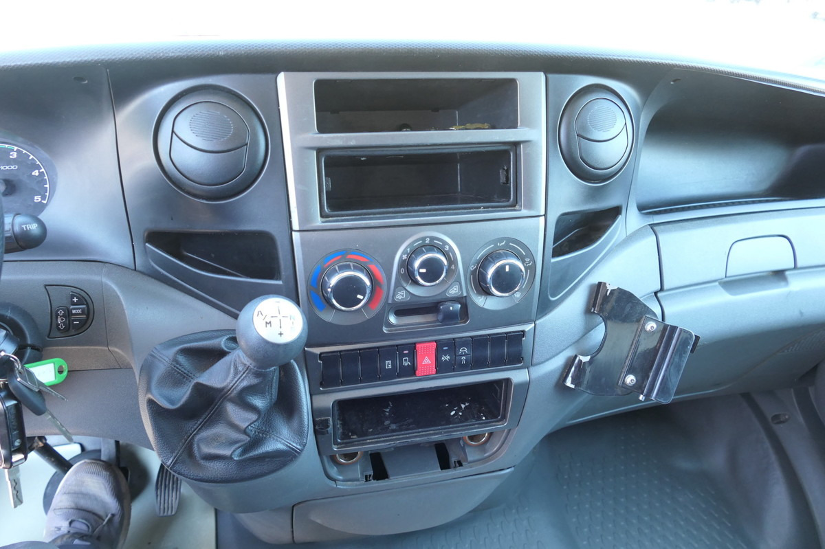 Box van IVECO Daily 35 S11 C30C AUTOMATIK KAMERA Regale LUFT D: picture 10