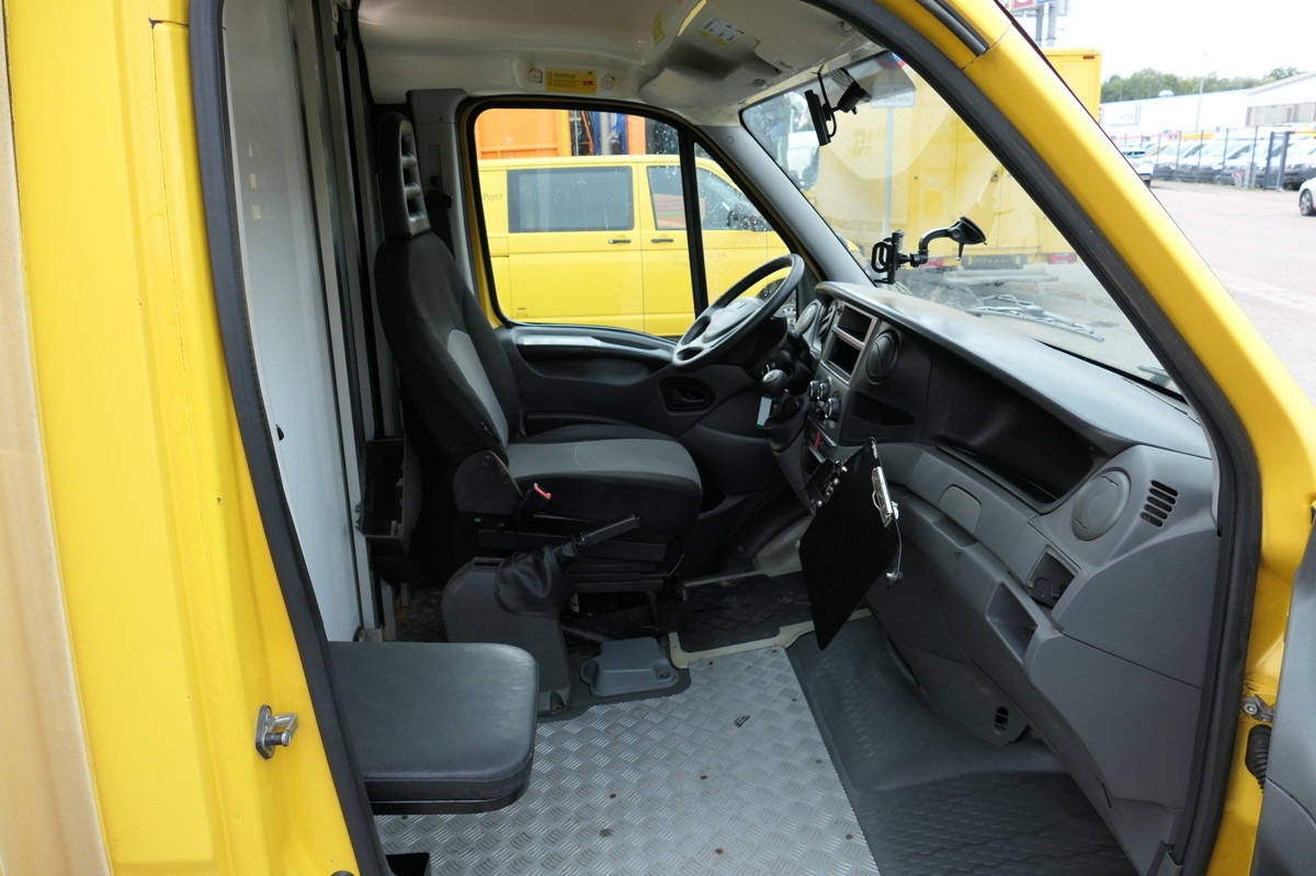 IVECO Daily 35 S11 C30C AUTOMATIK KAMERA Regale LUFT D - Box van: picture 5 IVECO Daily 35 S11 C30C AUTOMATIK KAMERA Regale LUFT D - Box van: picture 5