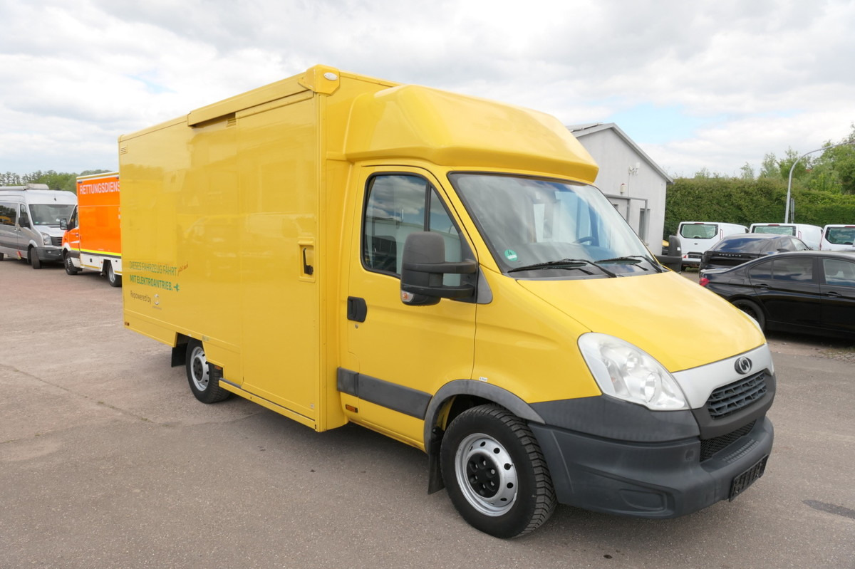 IVECO Daily 35 S11 C30C ELEKTRO COC Umbau Firma Orten - Box van, Electric van: picture 2 IVECO Daily 35 S11 C30C ELEKTRO COC Umbau Firma Orten - Box van, Electric van: picture 2